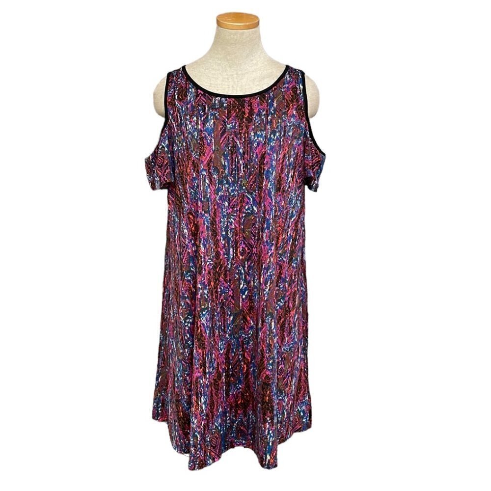 ECI Dress NWT Cold Shoulder Short Sleeve Purple Geometric Size Large